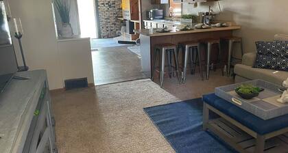 2-bedroom cabin in La Crosse with private shared beach and dock