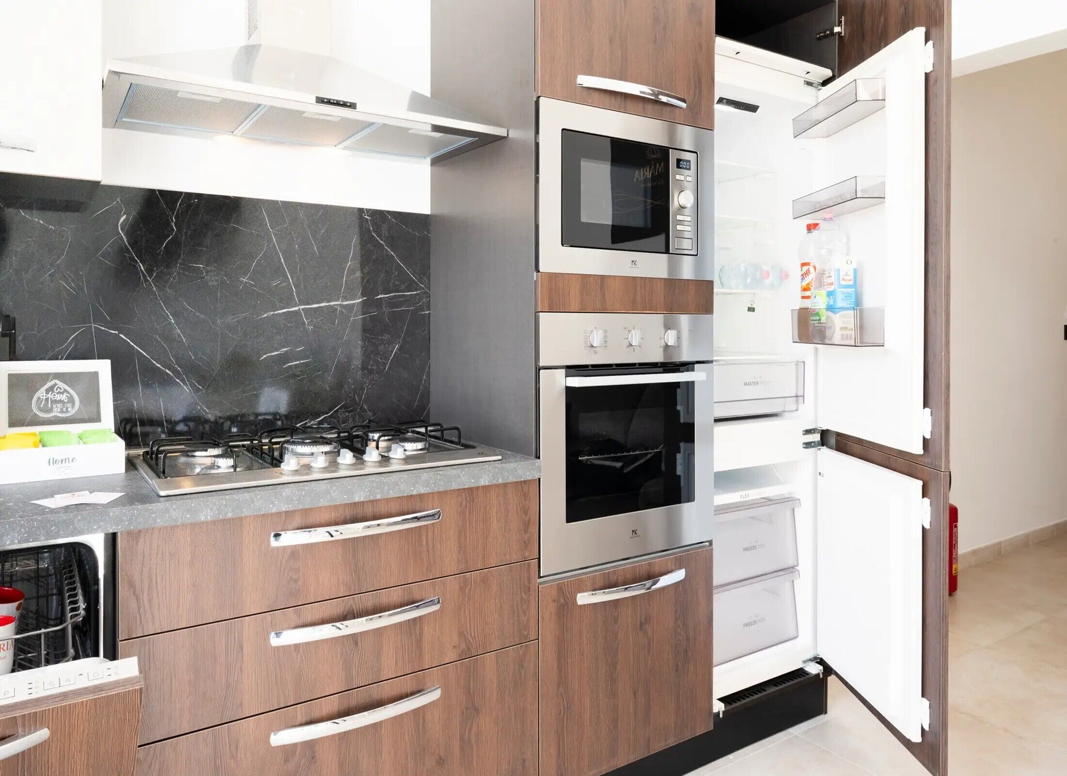 Fridge
