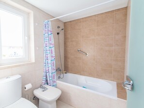 Hair dryer, towels - Cabanas Gardens Apartamento T1 Vista Piscina (Cabanas de Tavira)