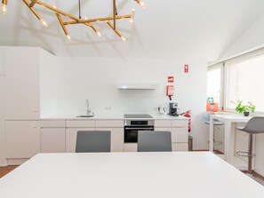 Fridge, microwave, oven, dishwasher - Convento das Bernardas Lux T2 (Tavira)