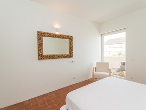 Iron/ironing board, free WiFi, bed sheets - Convento das Bernardas Lux T2 (Tavira)