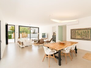 Dining - Moradia V4 de luxo com piscina privada (Tavira)