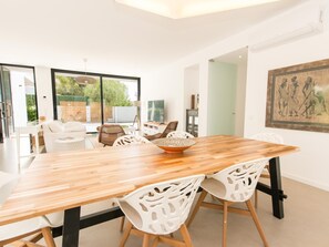 Dining - Moradia V4 de luxo com piscina privada (Tavira)