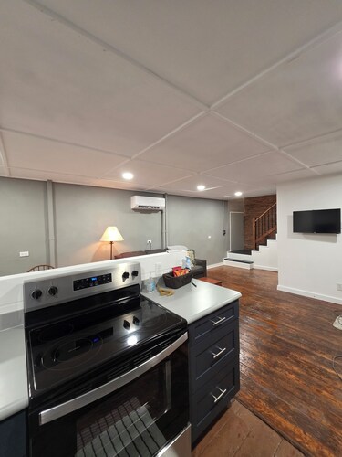 2nd story fully furnished apartment-walk everywhere & one block from river/park