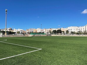 Sports court - Modern Wi-Fi, Agadir, 10 min Beach, Netflix, IPTV, First floor. 93m2. Balcony. (Agadir)