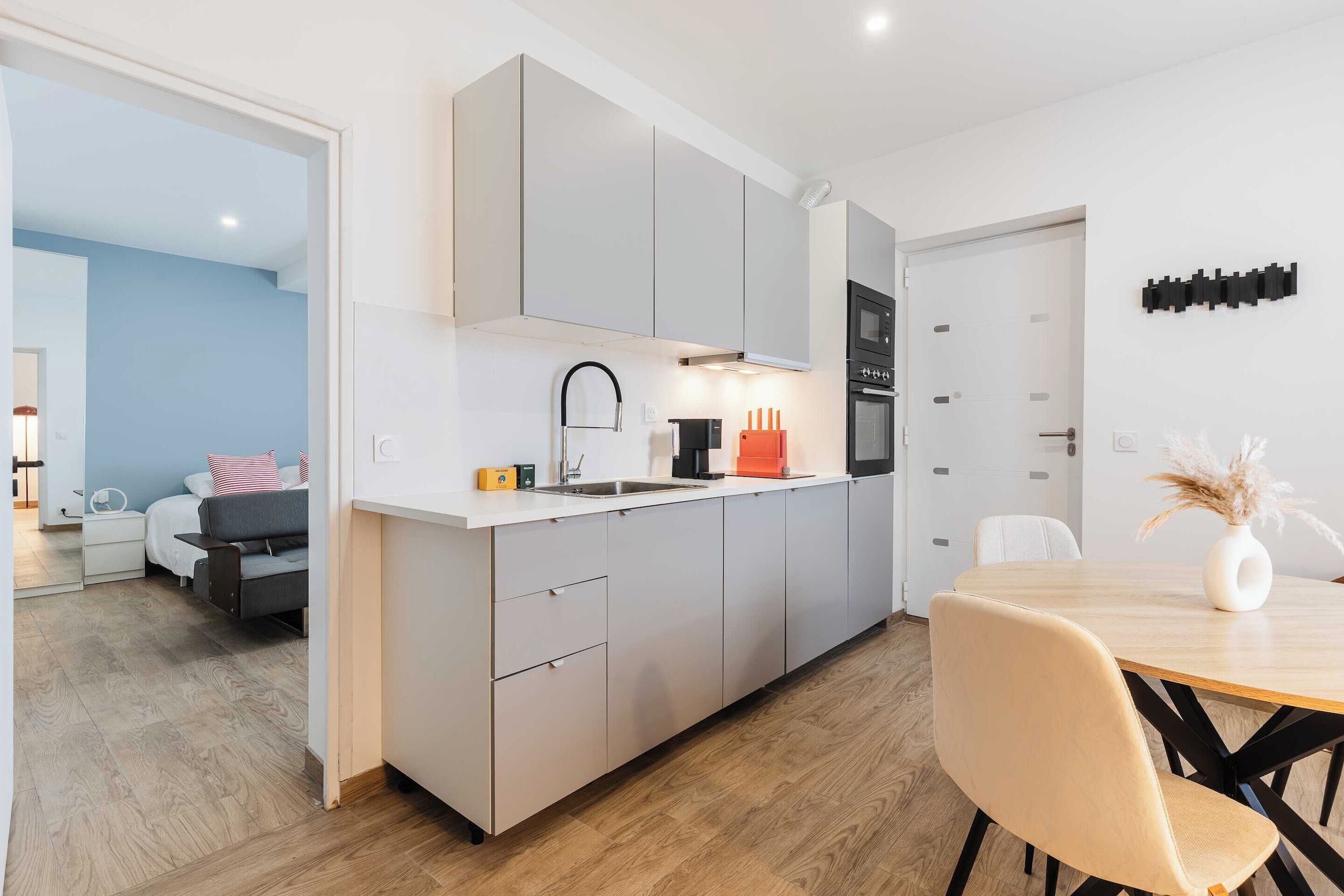 Apartment | Dining
