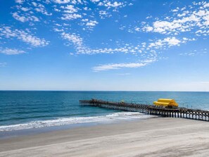 On the beach - Stunning 3BR/3BA Brighton Tower | Fully Renovated (Myrtle Beach)