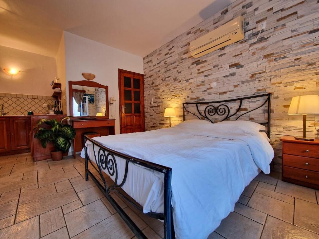 Family Studio, Sea View