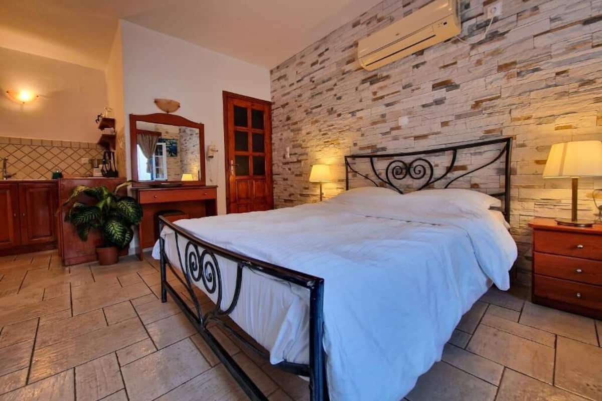 Family Studio, Sea View