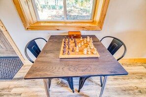 Dining - Family Farmhouse 2 miles from town/Pet Friendly/Scenic/Hot tub/Fire pit/Paved (Bryson City)