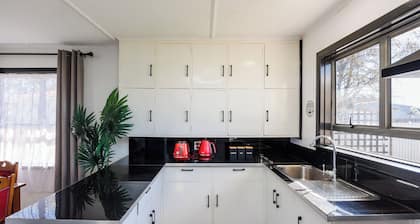Dannevirke Lodge - Dannevirke Holiday Escape