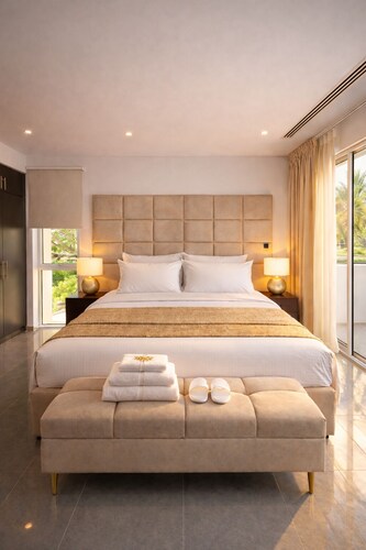 Almouj Luxury Apt I Opposite to Kempinski & VOCO I 5 Min Walk to Beach I Muscat