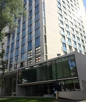 Exterior - Dummy Malaga (Santiago)