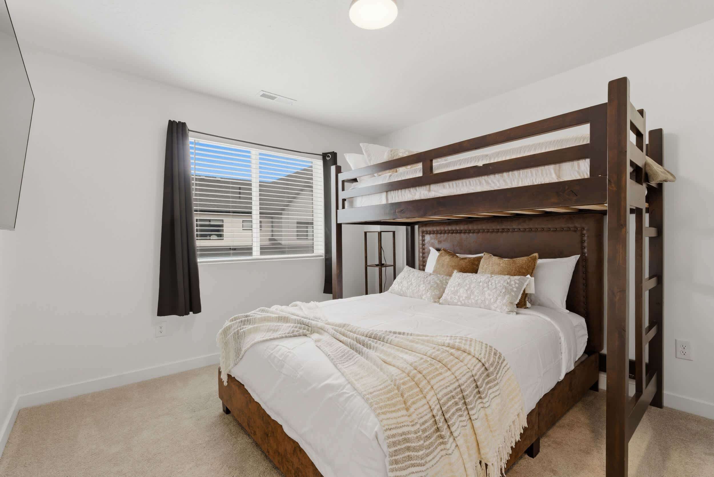 3 bedrooms, iron/ironing board, travel crib, WiFi