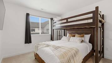 3 bedrooms, iron/ironing board, travel cot, WiFi