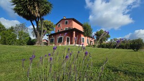 Exterior - Vacation Farmhouse, Nature, Green Relax WiFi large parking space (Roma)