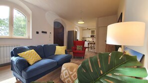 Living area - Vacation Farmhouse, Nature, Green Relax WiFi large parking space (Roma)