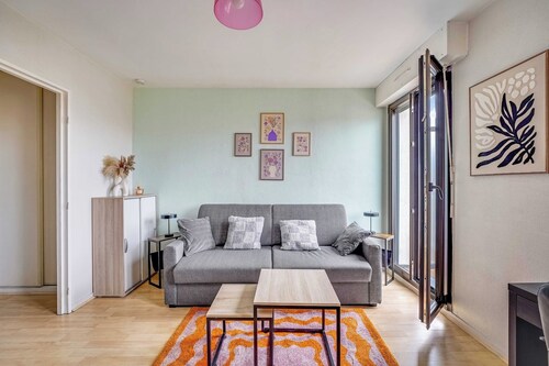 Spacious Studio 2P - Near La Defense
