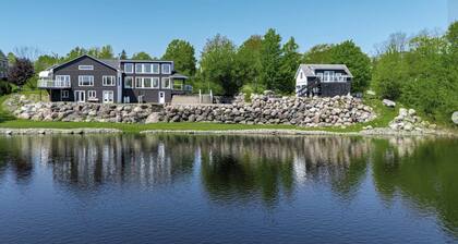 On The Rocks Gagetown Serenity gorgeous waterfront on the Saint John River