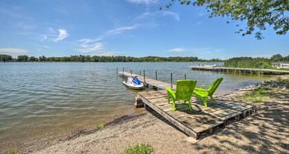 Waterfront Oasis w Beach, Dock & Kayaks!