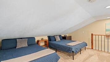 Loft | 1 Queen bed, 1 Full Bed | Sloped Ceiling