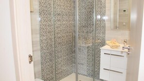 Shower, hair dryer, towels - Penthouse Secreto La Zenia (La Zenia)