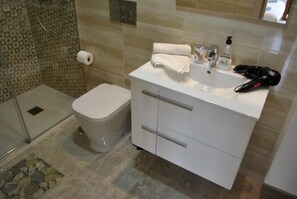 Shower, hair dryer, towels - Ground floor Secreto La Zenia (La Zenia)