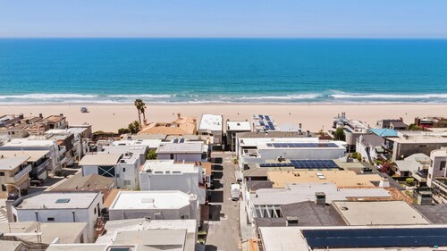 Beach Adjacent Four Bedroom Apartment