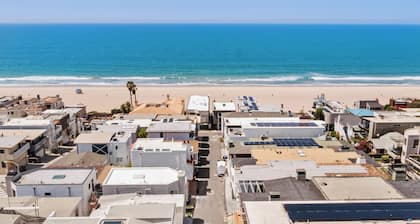 Beach Adjacent Four Bedroom Apartment