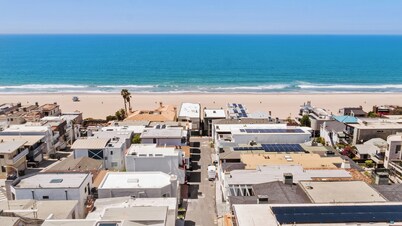 Beach Adjacent Four Bedroom Apartment