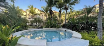 Stunning Oceanview Condo w/ Exceptional Views & Resort-Style Amenities