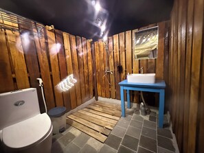 Bathroom - Emerald Lagoon Glamping Phu Quoc (Phu Quoc)