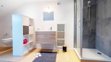 House | Bathroom