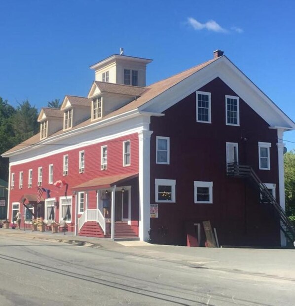 Exterior - Essex House and Tavern (Island Pond)