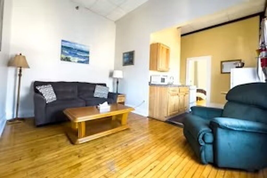 Suite, 1 Queen Bed with Sofa bed | Living area