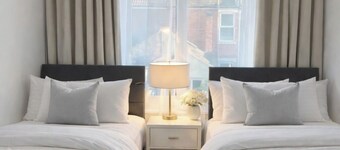 Dunbar Retreat – Modern Southsea Stay with Parking
