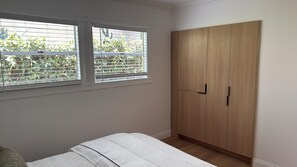 Room - 2 Bedroom 1 Block From the Sand Manhattan Beach (Manhattan Beach)