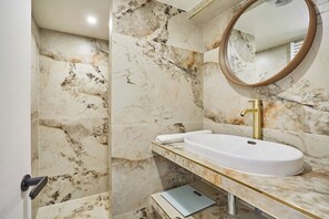 Apartment | Bathroom - Charming AC Duplex - Bastille Le Marais (Paris)