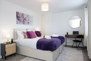 Room - Luxury 2BR Cambridge House | Hot Tub & Pool Table (Cambridgeshire)