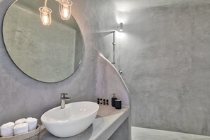 Shower, towels, soap, shampoo - Villa Hydrionae, Divine Sea Views, Private Furnished Terrace, Shared Pool,. (Mykonos)