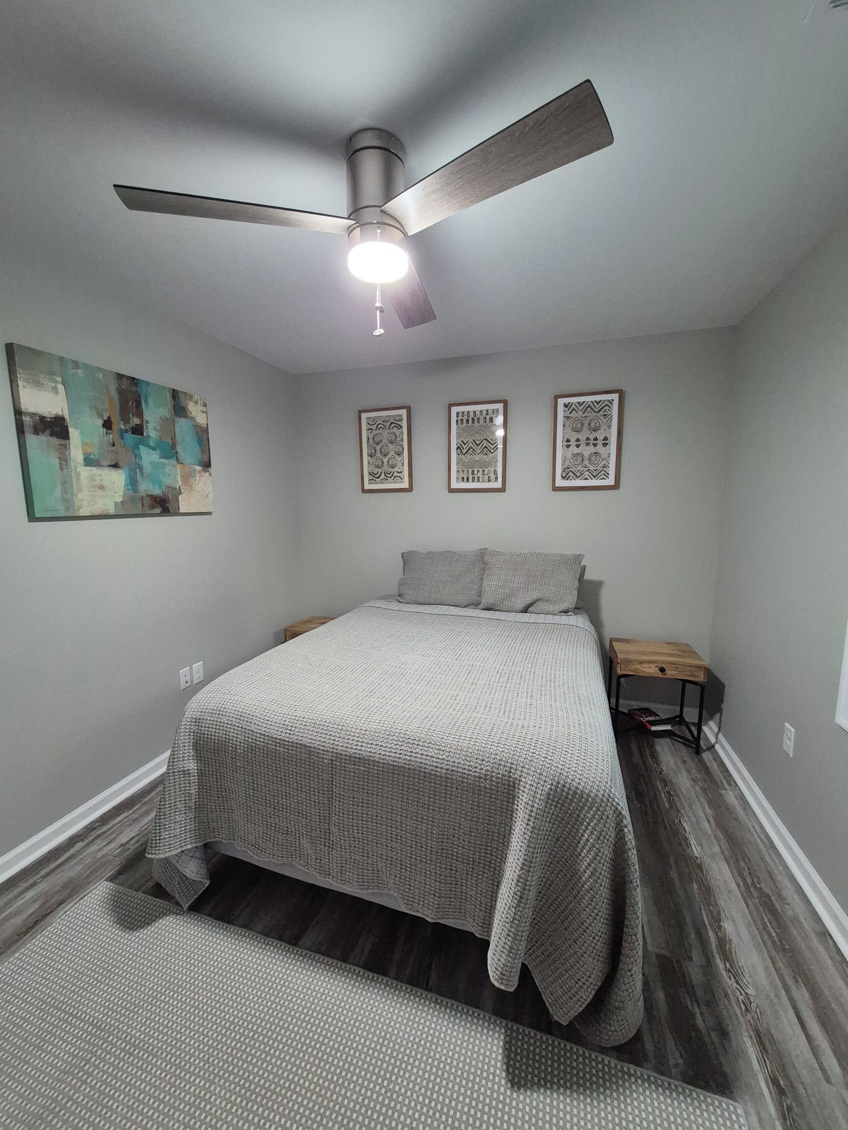 2 bedrooms, bed sheets