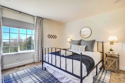 Ridgemont Hall! Grand Mountain Home w/ Peak Views