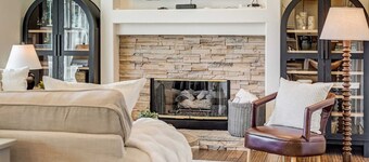 Ridgemont Hall! Grand Mountain Home w/ Peak Views
