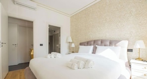 2 Schlafzimmer, Bügeleisen/Bügelbrett
