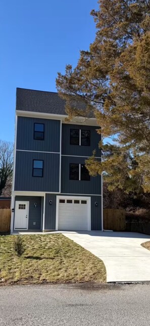 Exterior - Spacious 5-bedroom house in perfect Bowie with cool AC and gym (Bowie)