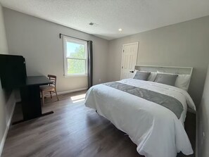 Room - Sleeps 10 - Bright&Cozy - World Cup Getaway (Overland Park)