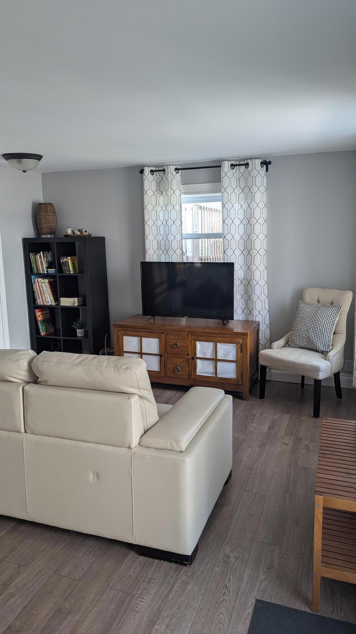Smart TV, books, music library