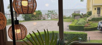COASTAL COTTAGE GETAWAY! HOTTUB, NEAR  KEMAH, WIFI, GRILL, Beach \Fishing nearby