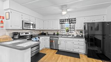 Microwave, oven, dishwasher
