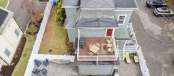 World Cup Ready! 3-bedroom condo in convenient  Newton with air conditioning